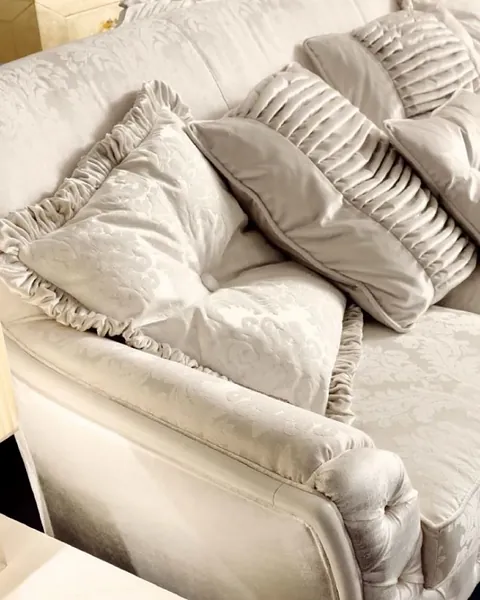Classic armchair by Avenanti, luxury living room furniture, made to order in Italy