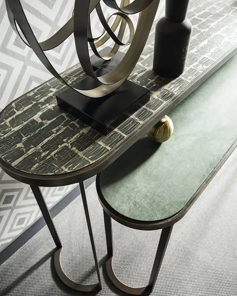 Credenza Voyage di Cantori, soggiorno moderno, idee di interior design per una villa moderna