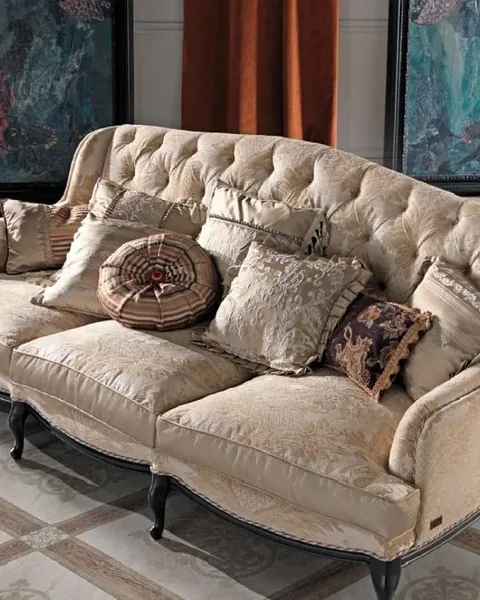 Divani classici Epoque, arredamento italiano per il soggiorno di una villa