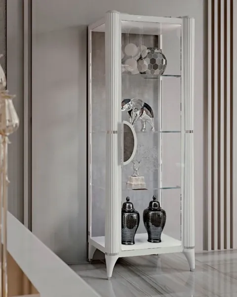 Vetrine classiche Francesco Pasi, design italiano per il soggiorno classico