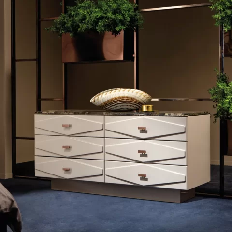 Cinabro Dresser