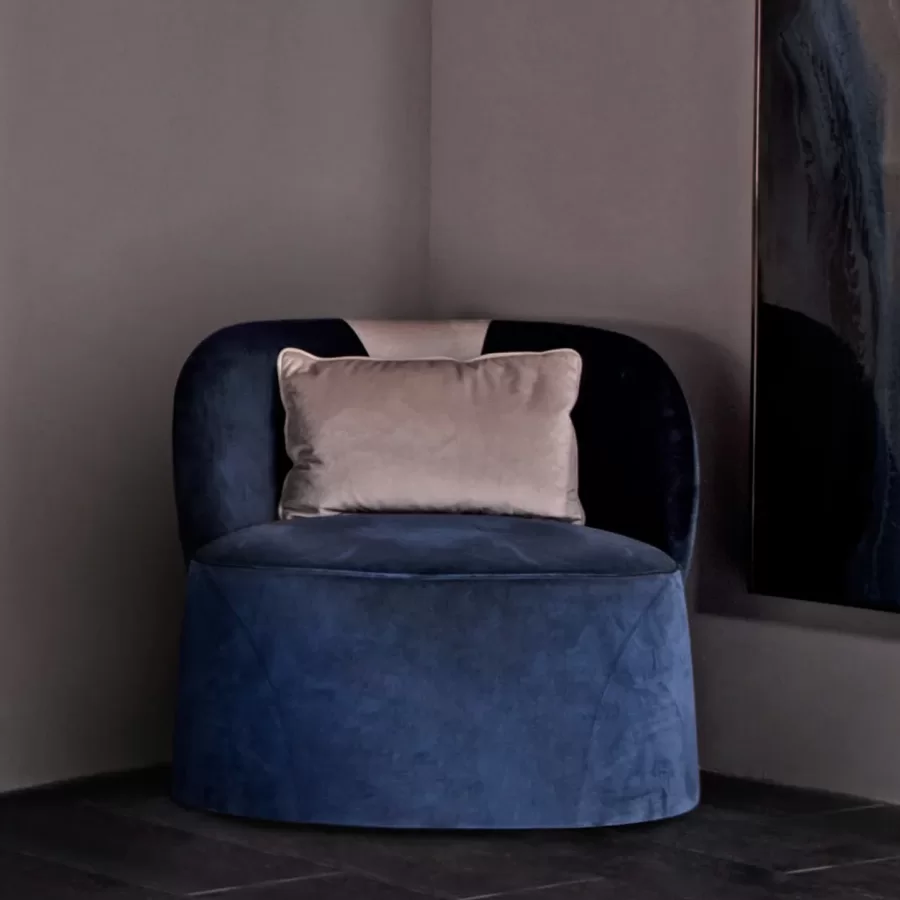 Litio Armchair by Epoque, luxury living room furniture, in leather, made to order in Italy