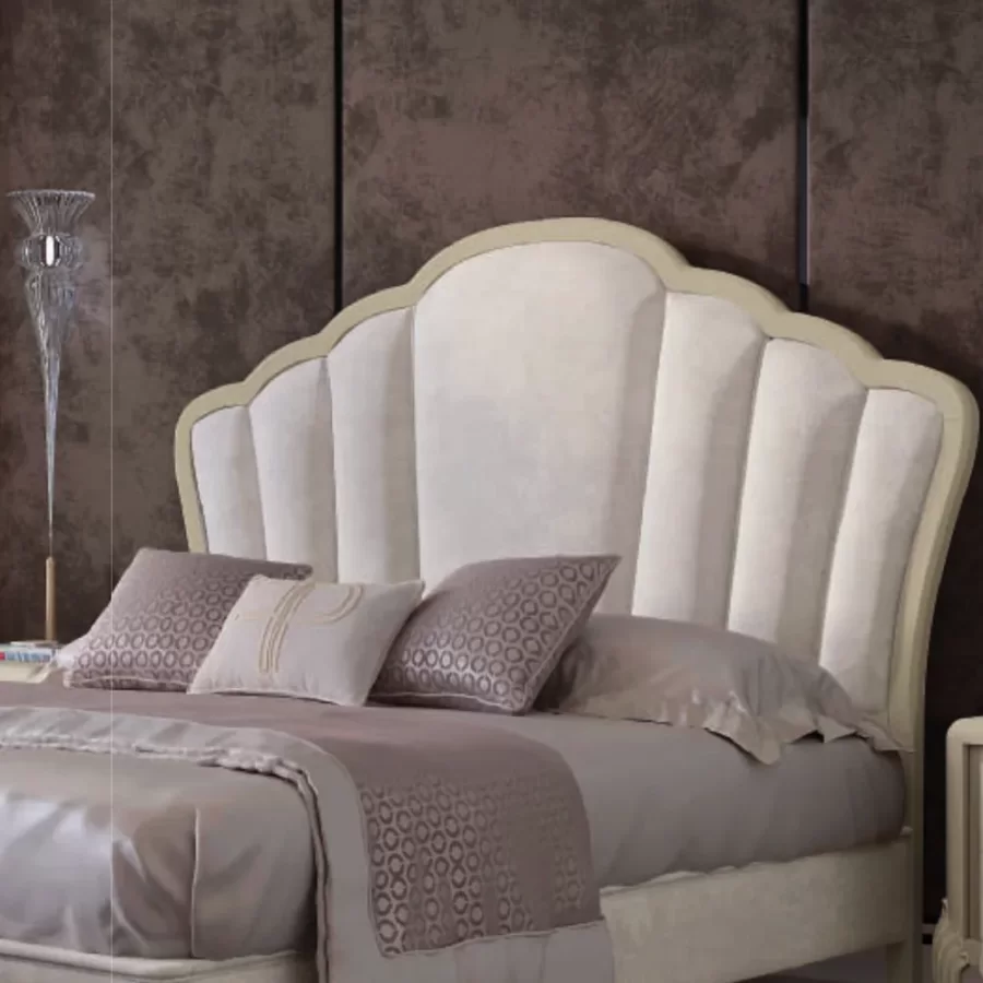 Ocean Shell-shaped Bed, Upholstered Frame, Hand-carved legs by Francesco Pasi, for a luxury bed set