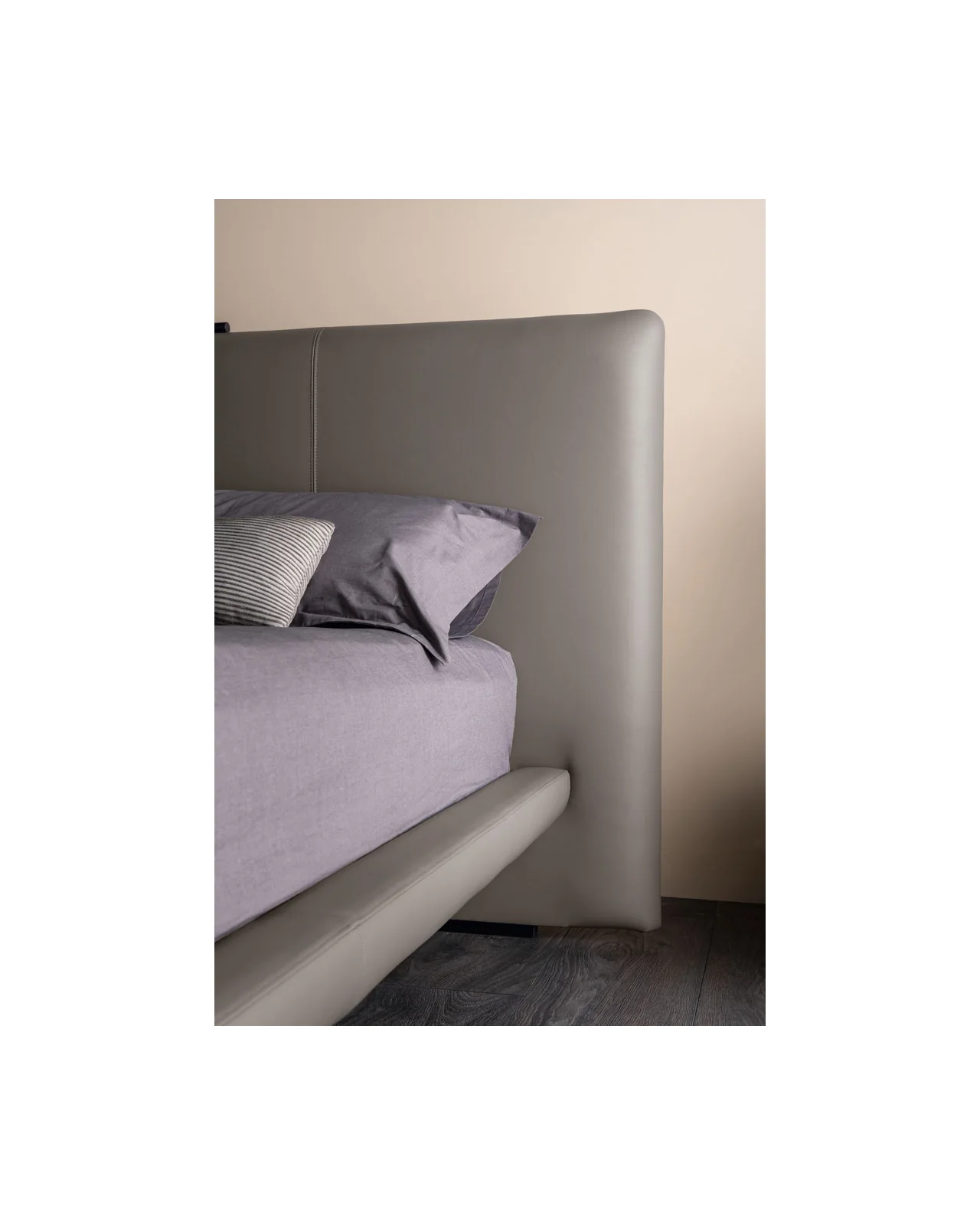 Letto Bay 2 di Cantori, in un ambiente, foto 4 di 5, catalogo Nobili Design