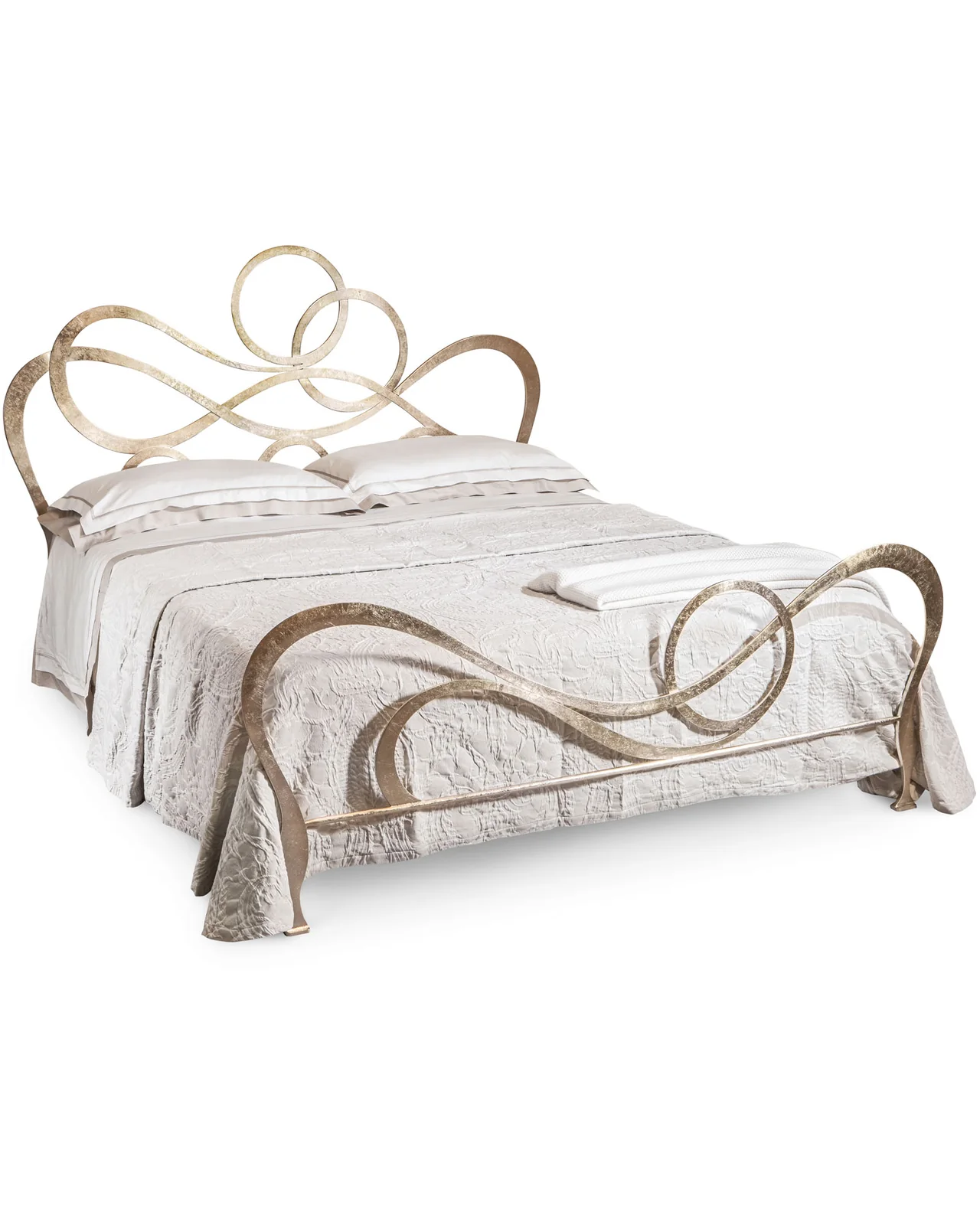 J'Adore bed by Cantori, studio view, photo 1 of 5, Nobili Design catalog