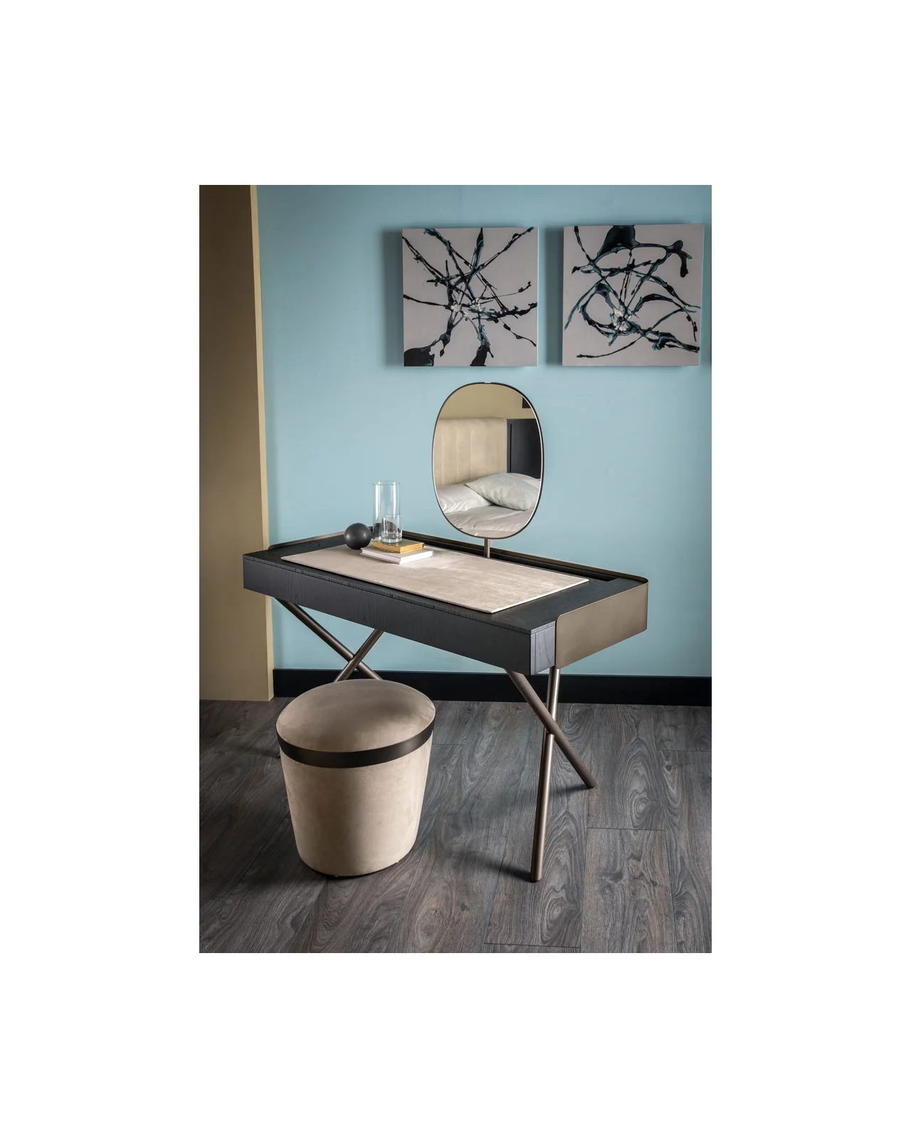 Luis desk and dressing table by Cantori, in an interior setting, photo 4 of 8