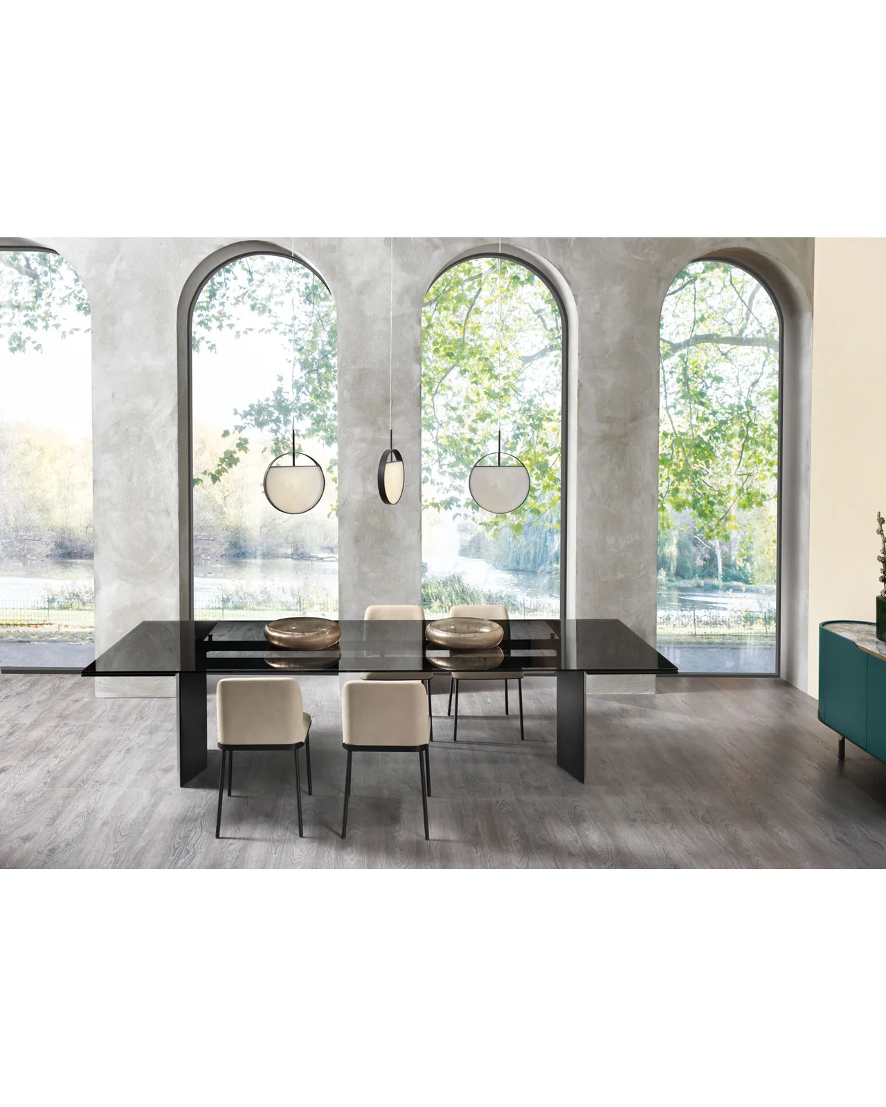 Milton dining table by Cantori, in an interior setting, photo 3 of 8