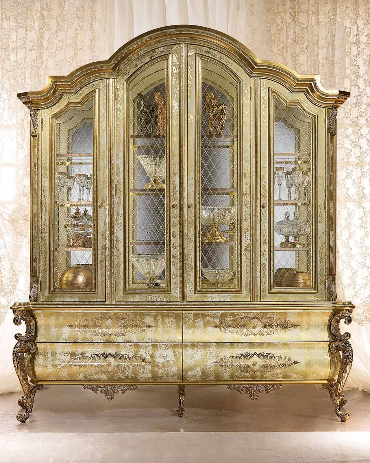 Aida Four-Door Showcase AD019, Cappelletti Aida collection, classic Italian display cabinet in a classic dining room setting, photo 2 of 4