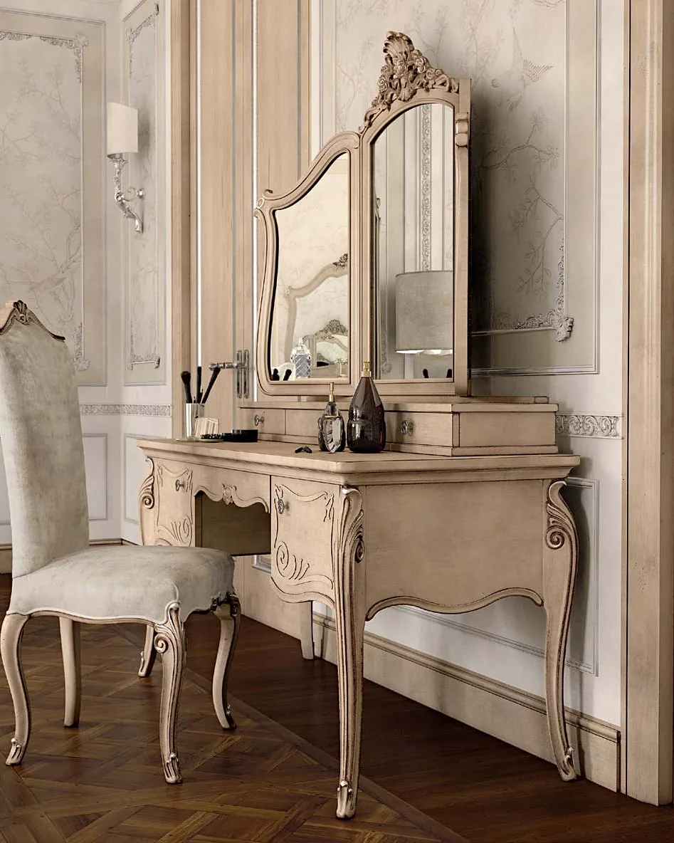 Opera Dressing Table Mirror by Francesco Pasi, Opera bedroom set, Veneto carved furniture