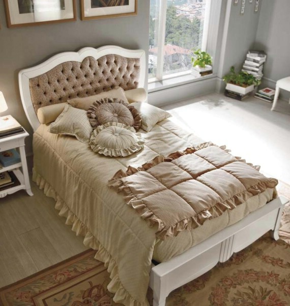 Letti classici imbottiti in legno New Deco 2