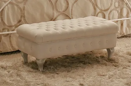 REGINA POUFFE