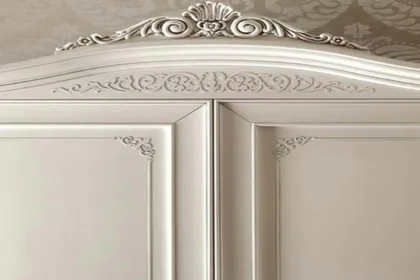 Classic bedroom wardrobe made of wood Gran Guardia